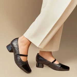 Zapato Cerrado con Tacón en Cuero- Ref. Z-3214 Negro