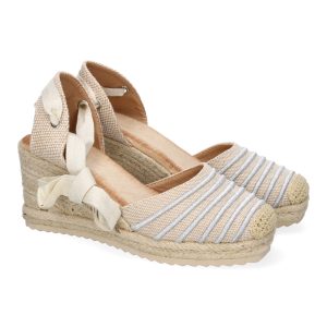 Sandalia con Cuña de Yute Adorno pala con Cintas Plata