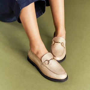 Zapato Cerrado Tipo Loafer – Ref. Z-3321 Dorado