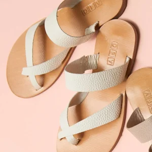 Sandalias Planas en Cuero – Ref.  Z-3092 Blanco