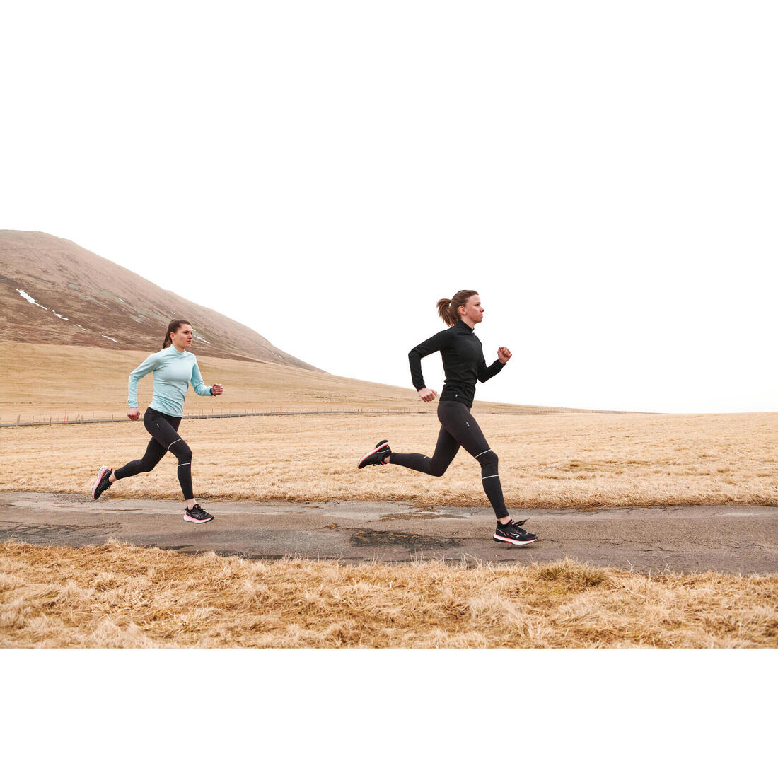 Camiseta running manga larga sin costuras Mujer Kiprun Skincare negro - Imagen 9